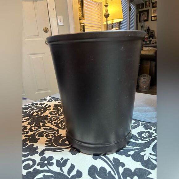 NEW iDesign 10” Small Round Metal Trash Can - Wastebasket - Picture 2 of 5